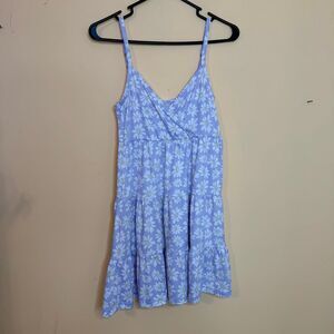 Hollister purple daisy print tiered mini sundress size small